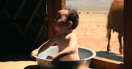 Babies, un documental que tiene una pinta estupenda